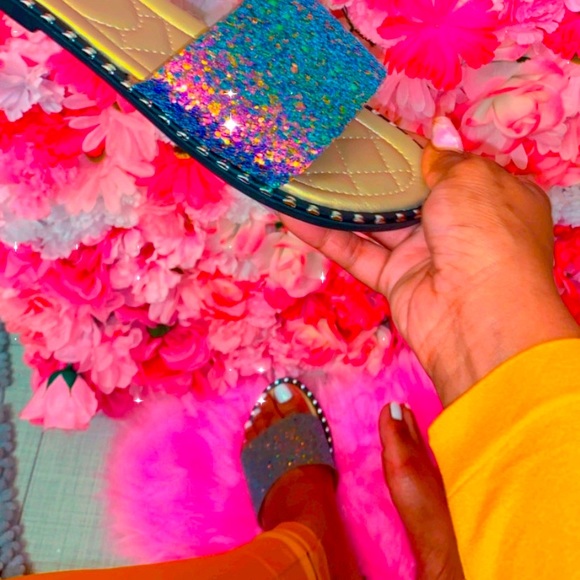 Sparkle Slides - Picture 1 of 2